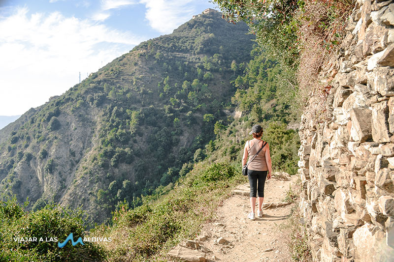 cinque terre pueblo coniglia