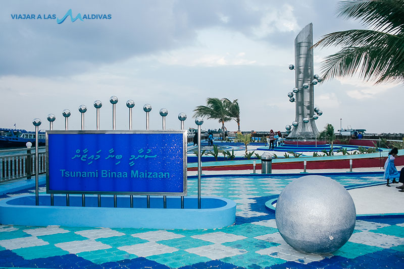 male maldivas monumento al tsunami