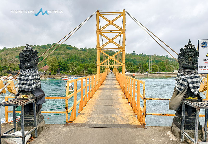 Bali Nusa Ceningan puente amarillo
